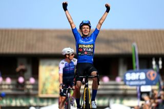 Bouwman wins his second stage of the 2022 Giro