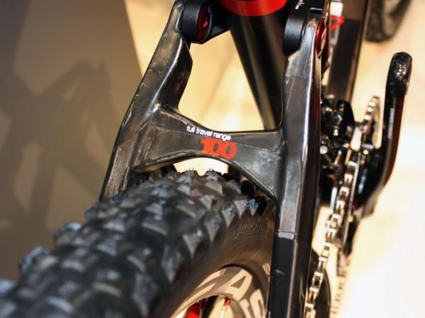 BMC says it has increased tire clearance through the seat stays on the FS01 but it still looks fairly tight (to be fair, though, the image makes the clearance look tighter than it really is).