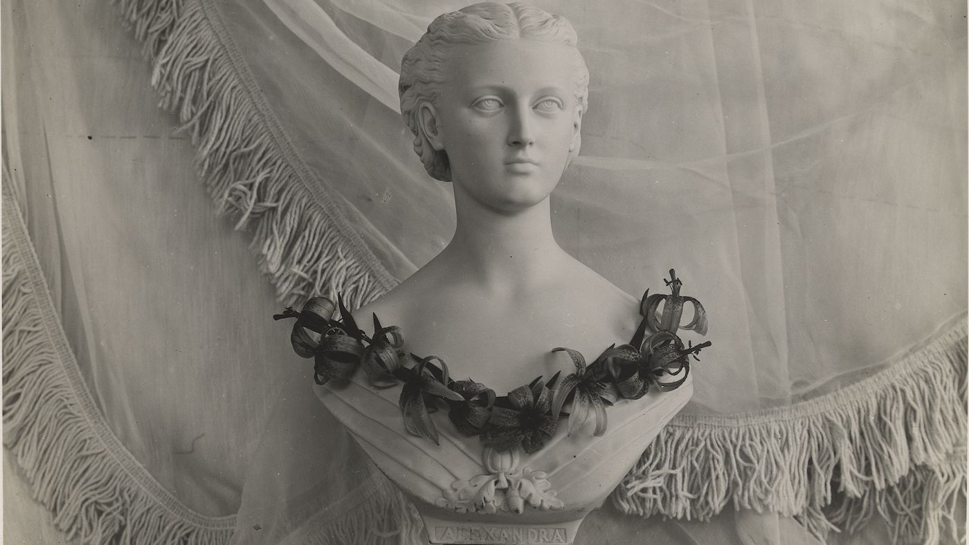 The fashion for flowers: Constance Spry | The Week