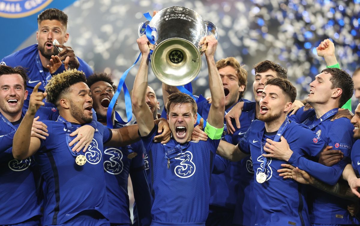 Chelsea captain Cesar Azpilicueta lifts the Champions League trophy | Chelsea v Zenit live stream