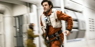 Star Wars: The Last Jedi Oscar Issac Poe Dameron sprints into action