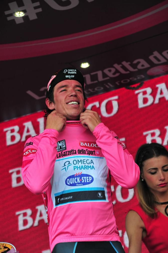 Rigoberto Uran (Omega Pharma QuickStep) lost time to Cadel Evans but remains in pink