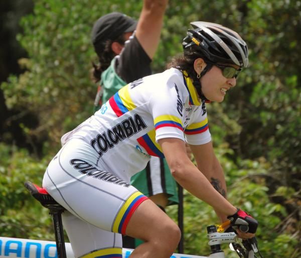 Laura Valentina Abril Restrepo (Colombia) races toward bronze in the U23 women's event