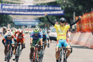 Stage 9 - HTV Cup: Nguyen Tan Hoai wins stage 9