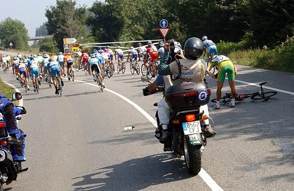 Uros Murn (Phonak) finished over 5 mins down after this crash.
