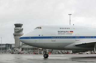 SOFIA 747SP Taxis