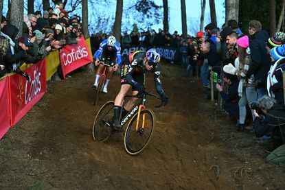 Wout van Aert pressures MAthieu van der Poel on his way to Superprestige victory