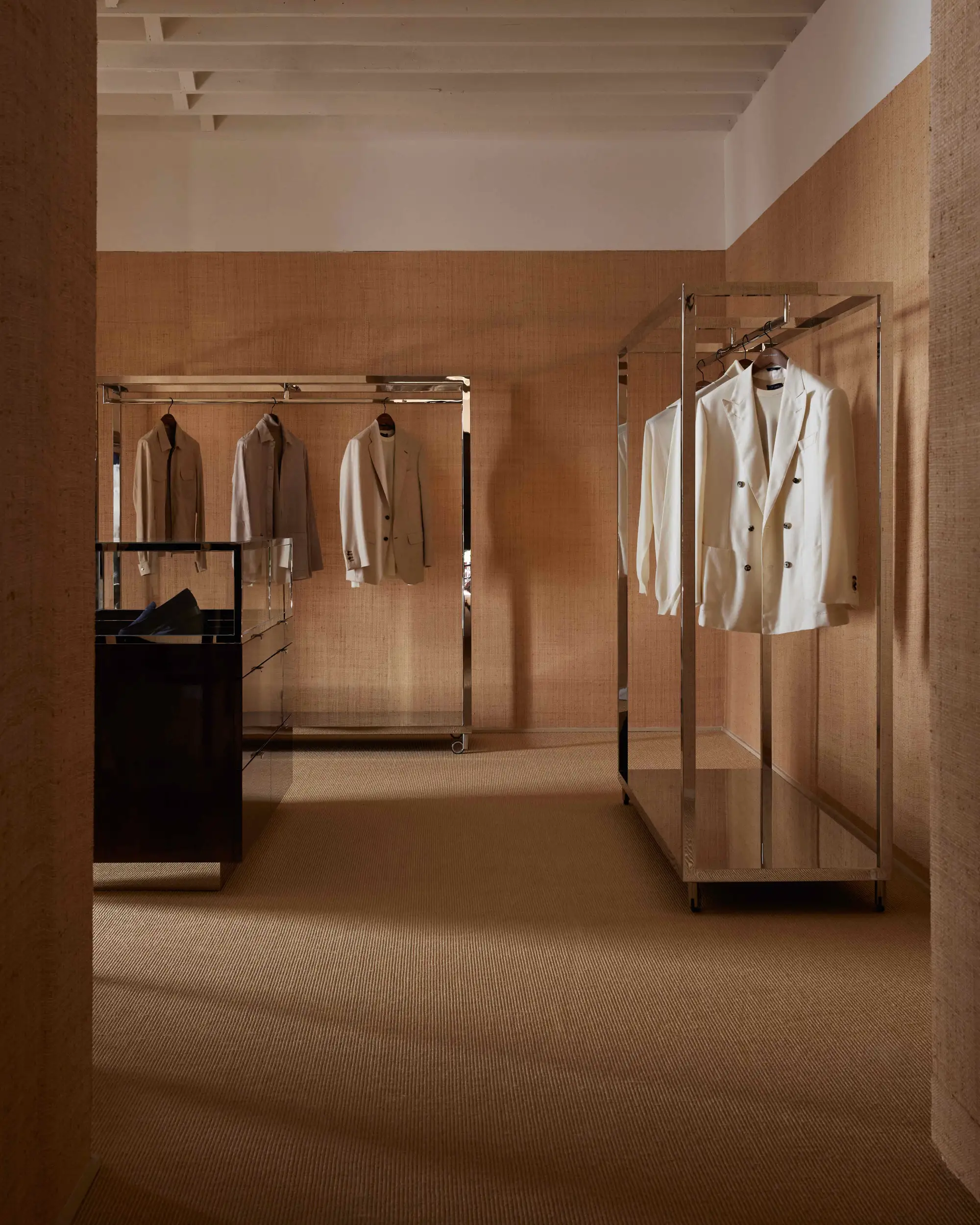 BLE22.menswear_casualwear_tailoring.Shot1ThomMiami_058