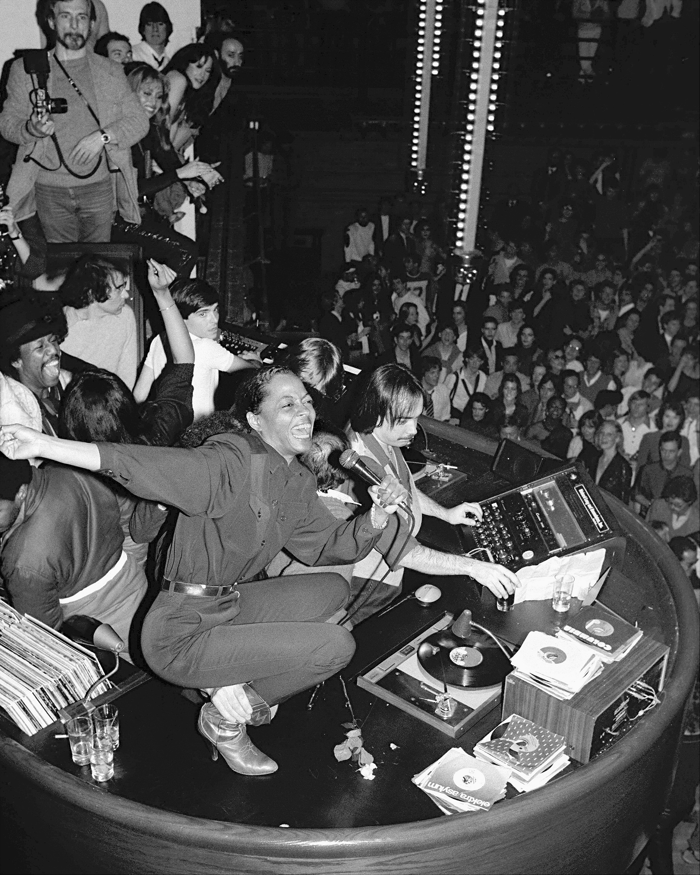 Diana Ross takes the mic at New York’s Studio 54 club in 1980