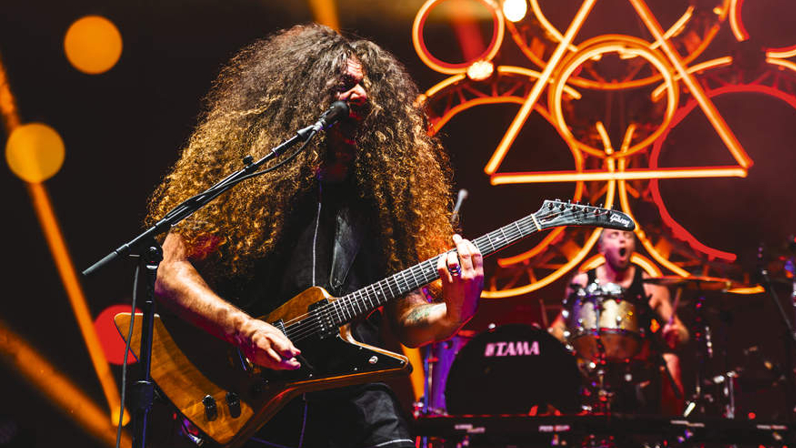 Claudio Sanchez playing live