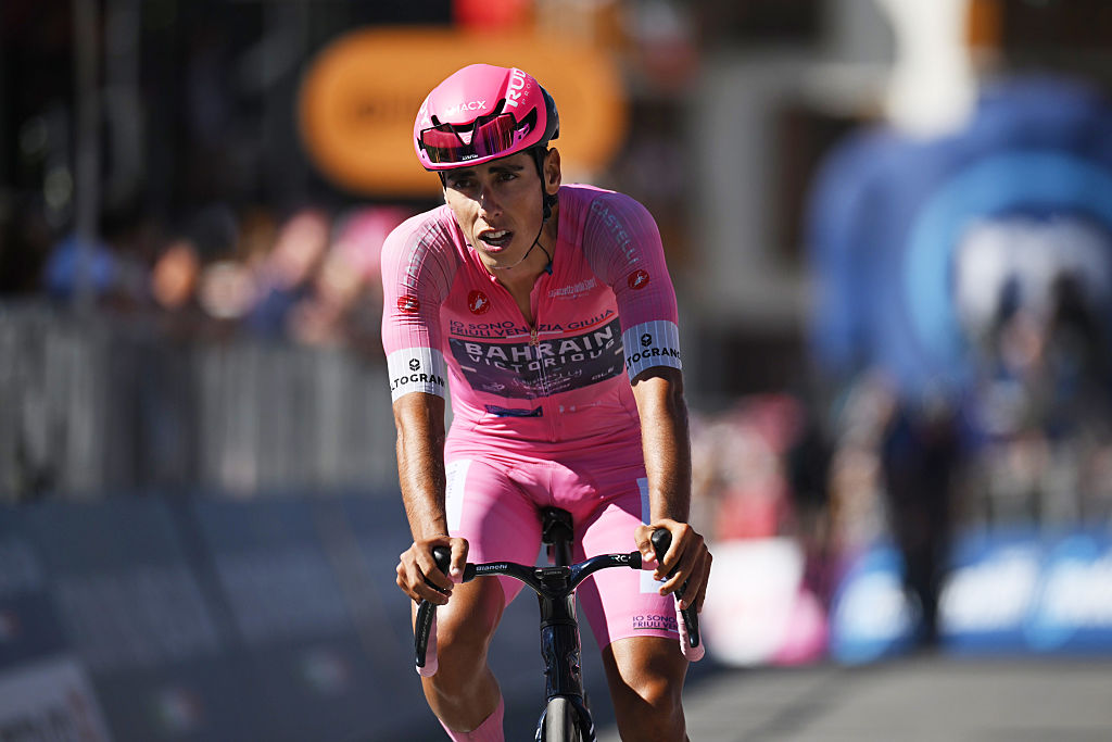 PILA - GRESSAN, ITALY - MAY 23: Afonso Eulalio of Portugal and Team Bahrain - Victorious - Pink Leader Jersey crosses the finish line during the 109th Giro d&amp;amp;apos;Italia 2026, Stage 14 a 133km stage from Aosta to Pila - Gressan 1789m / #UCIWT / on May 23, 2026 in Pila - Gressan, Italy. (Photo by Dario Belingheri/Getty Images)