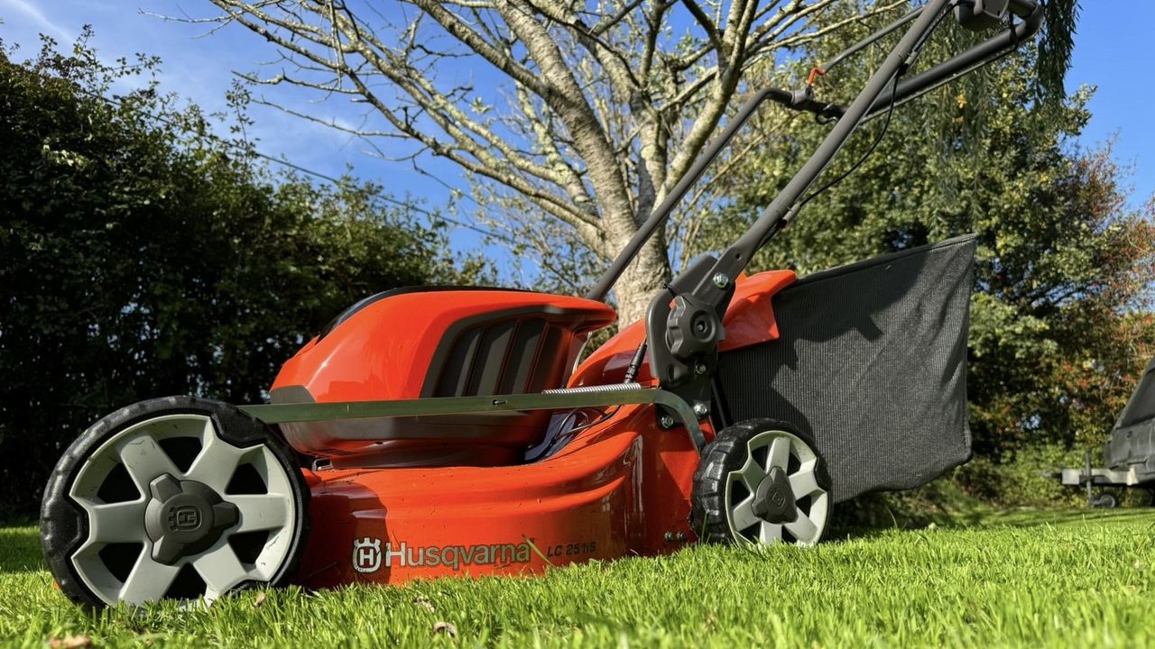 Husqvarna LC 251iS review: a cordless mower that makes lawn care effortless and enjoyable