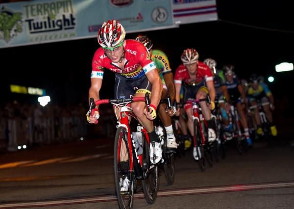 Isaac Howe (Kenda/5 Hour Energy) leading the pack with few laps remaining