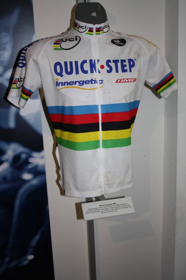 Tom Boonen became only the fourth reigning world champion to win the Tour of Flanders when he triumphed in 2006.