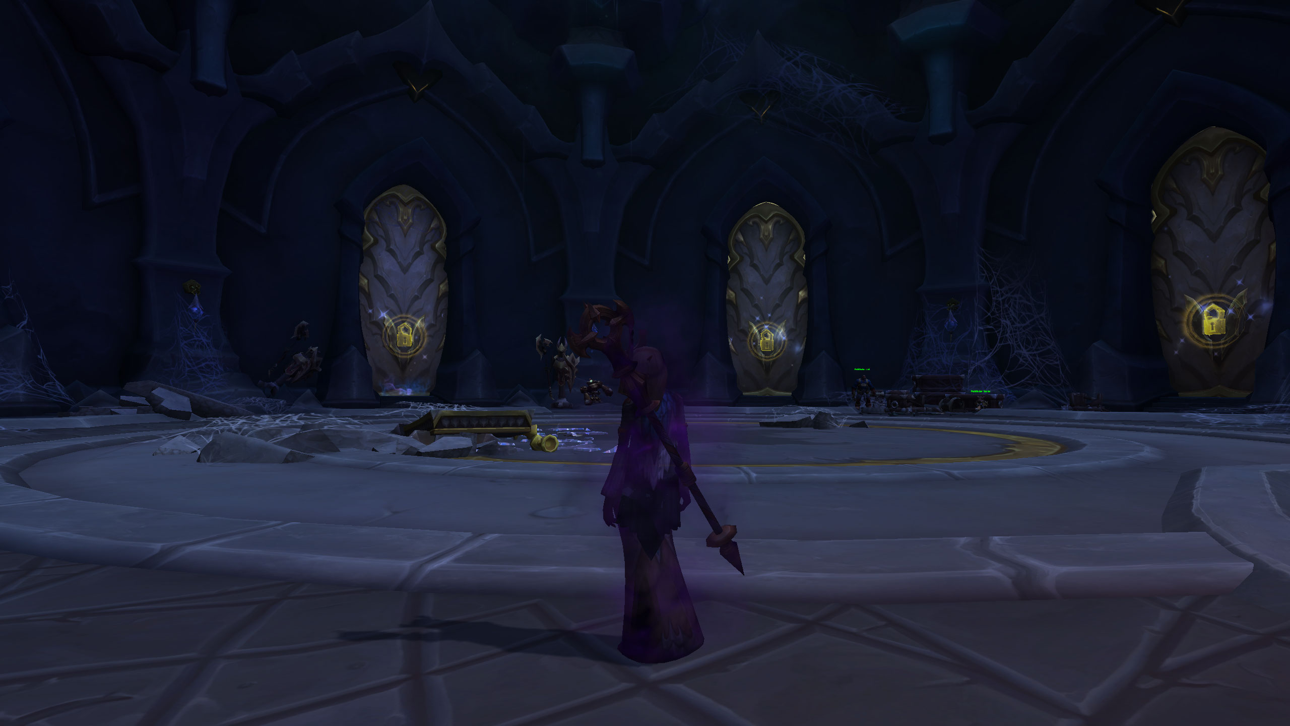 WoW Bronze Dust - a shadow priest stands inside the main room of the Zskera Vault