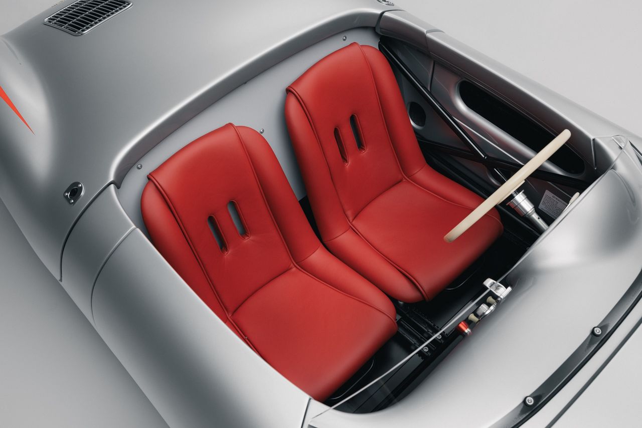 Hedley Studios x Porsche 550 J design details