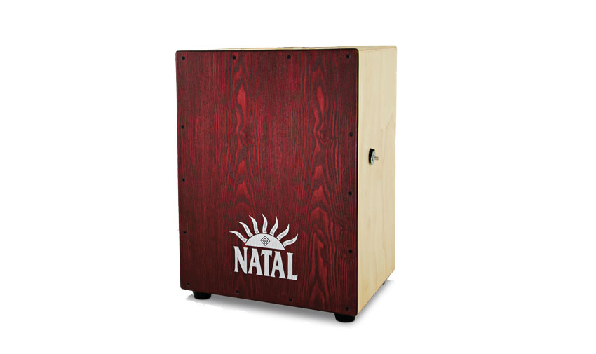 The whole cajon is well finished and satin smooth, except for the seat which has a roughened surface for grip