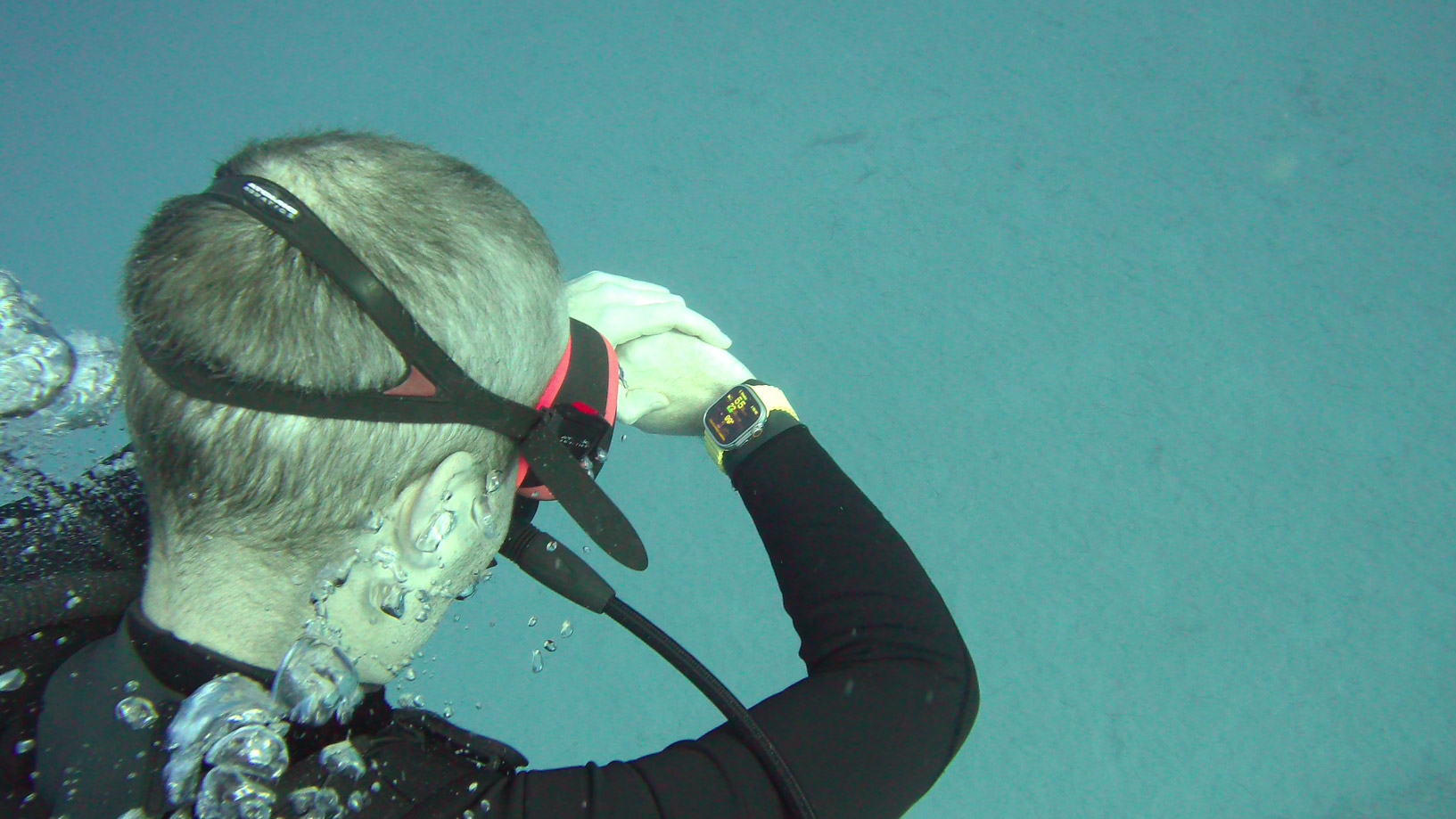 Apple Watch Ultra tested during dive