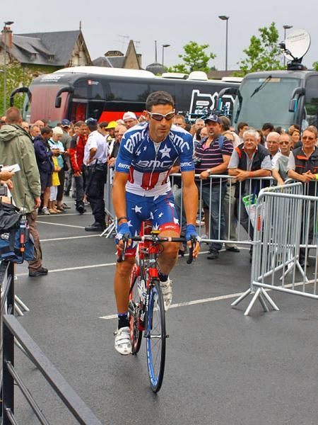 George Hincapie (BMC) arrives at the rider sign-in area.
