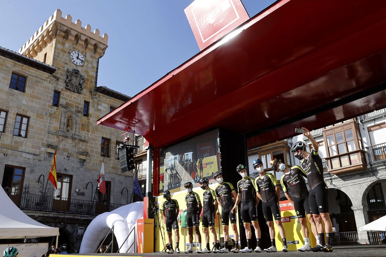 Vuelta Espana 2020 - 75th Edition - 10th stage Castro Urdiales - Suances 185 km - 30/10/2020 - Mitchelton - Scott - photo Luis Angel Gomez/BettiniPhoto&Acirc;&copy;2020