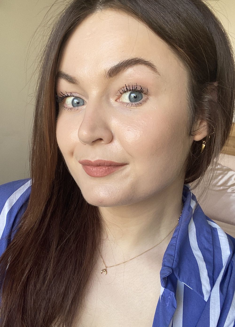 Lucy wearing Vieve Modern Mascara