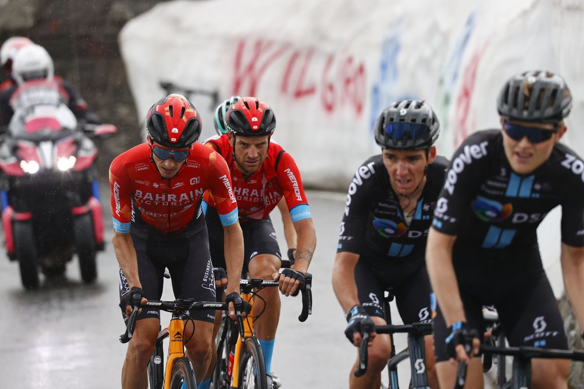 Pello Bilbao with Damiano Caruso behind DSM&#039;s Romain Bardet in the escape group on stage 20