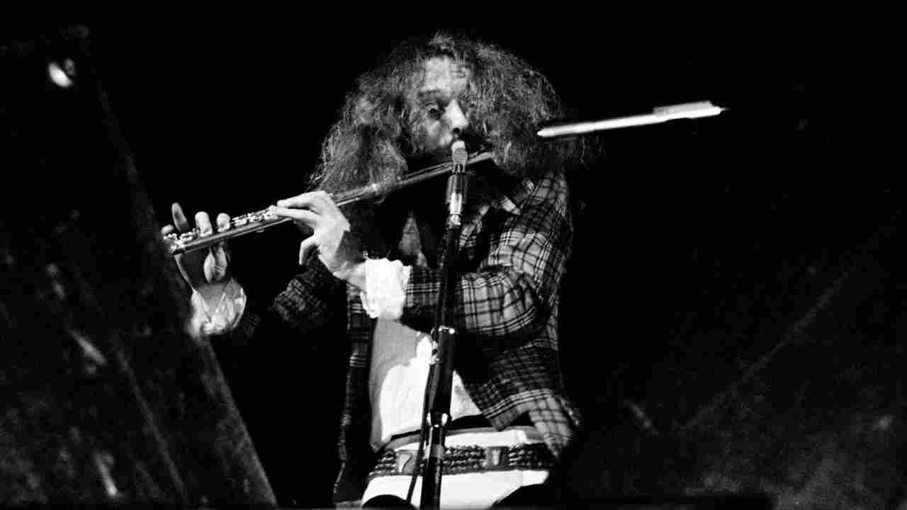 Jethro Tull&amp;rsquo;s Ian Anderson performing onstage in 1972