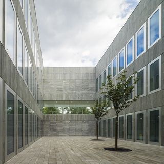 Chambre De Metiers Et De Lartisanat Hauts De France Kaan Architecten courtyard
