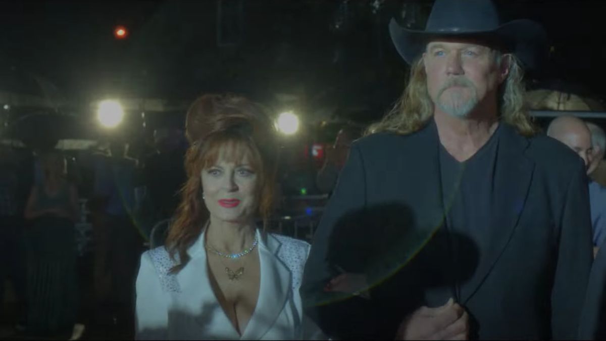 Susan Sarandon and Trace Atkins walk the red carpet in Monarch.