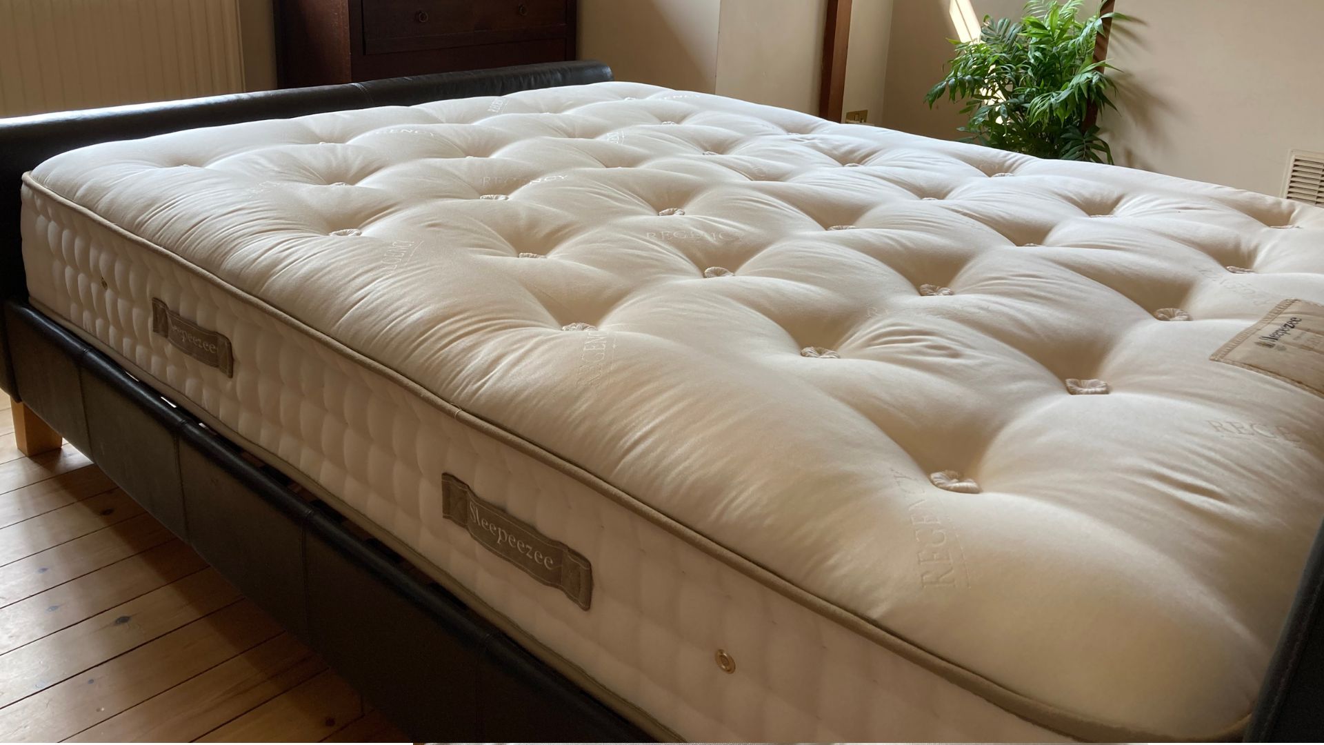 Testing the Sleepeezee Regency Kew 2800 Pocket Sprung Mattress in Madeline's home