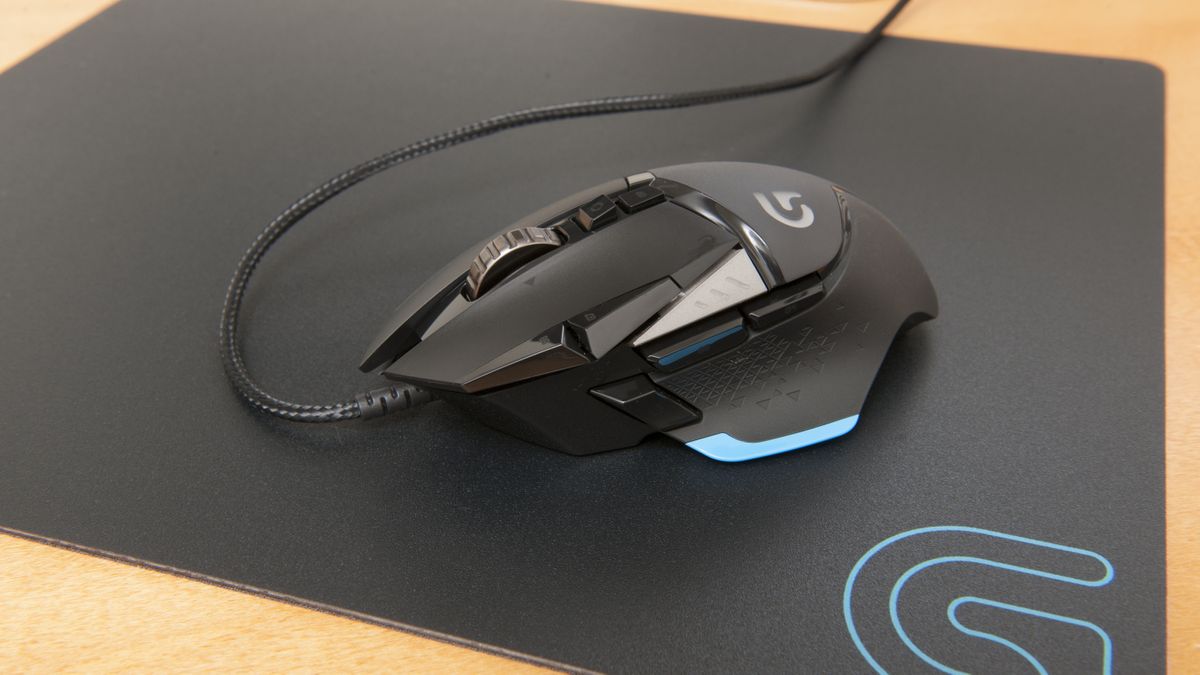 Reviewing The Logitech G502 Proteus Core Gaming Mouse