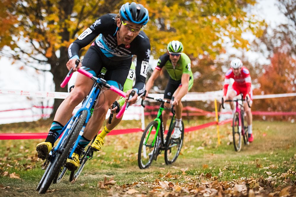 The elite men's race at Kings CX After Dark