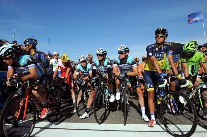 The start line at the GP Ouest France - Plouay