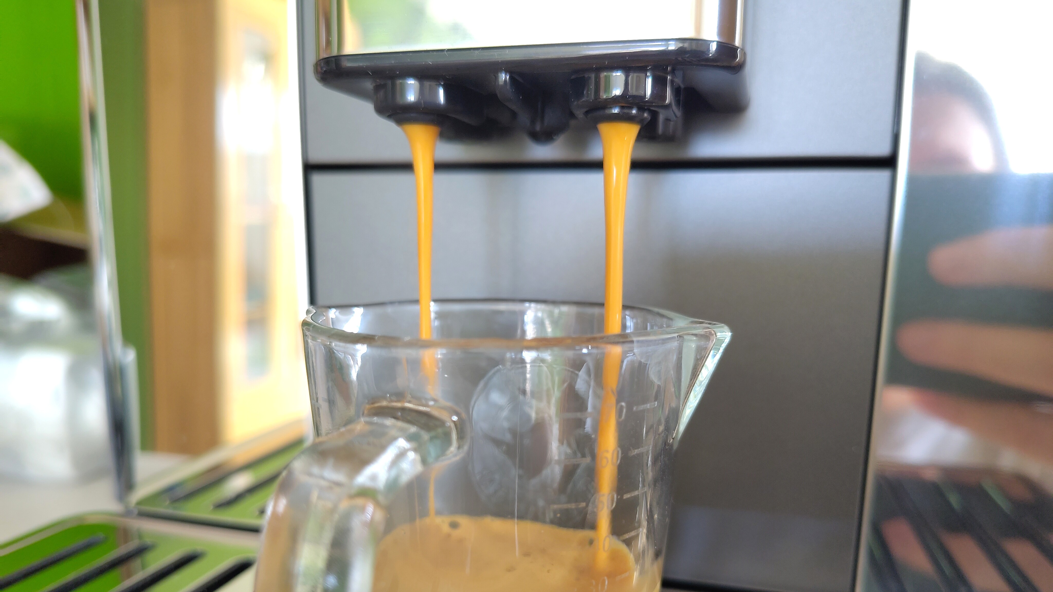 Primadonna Aromatic coffee maker pouring espresso