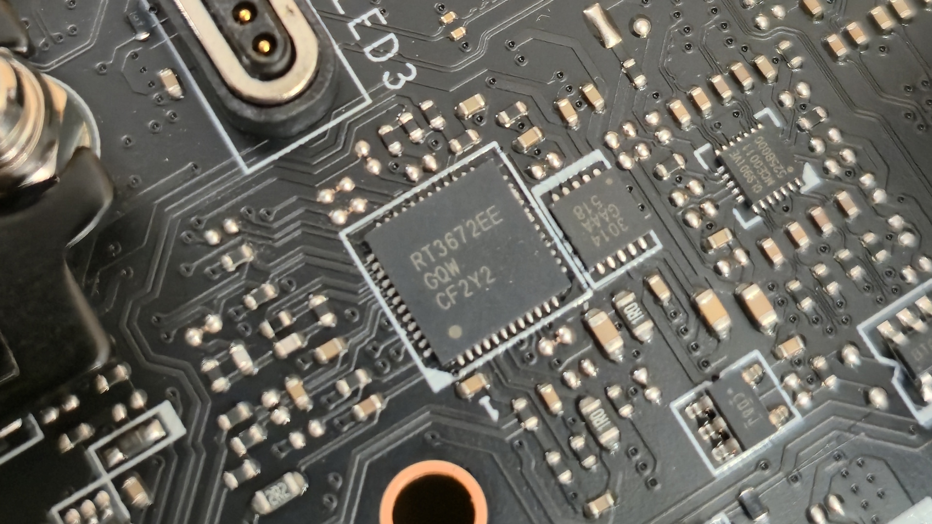 MSI MEG X870E Ace Max - ICs