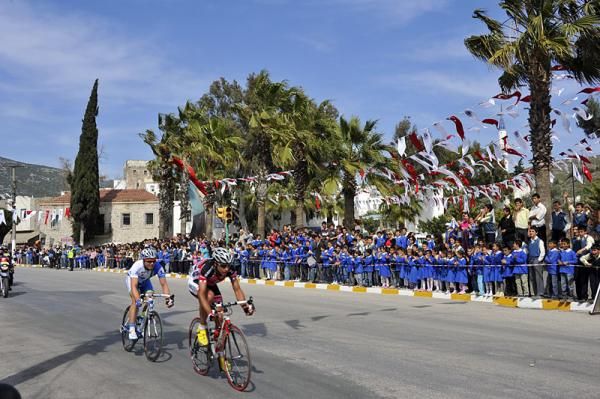 Gabor Kasa (Manisaspor Cycling Team) and Timon Seubert (Team Netapp) lastest the longest off the front from the original four-man break.
