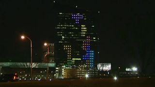 These people playing giant Tetris on a skyscraper are really bad at Tetris