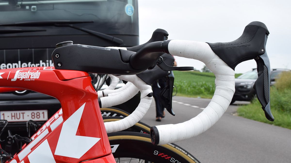 The unreleased Trek Madone Disc also has a new cockpit system, presumably to house the larger cables associated with hydraulic brakes