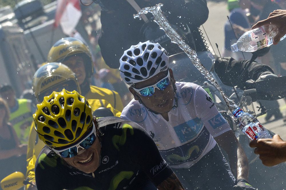 Alejandro Valverde leads Nairo Quintana through the gauntlet on Alpe d'Huez