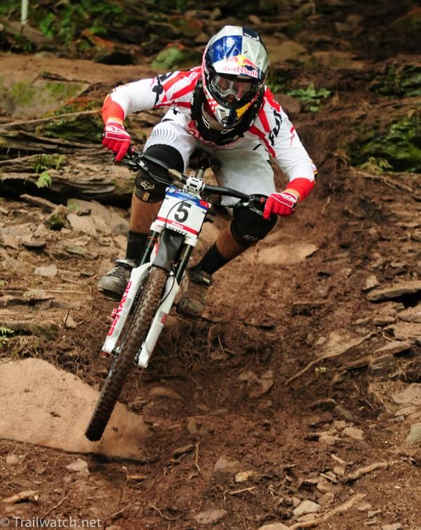 Steve Smith (Divinci Global Racing) dealing with mud, moss, and loose rocks