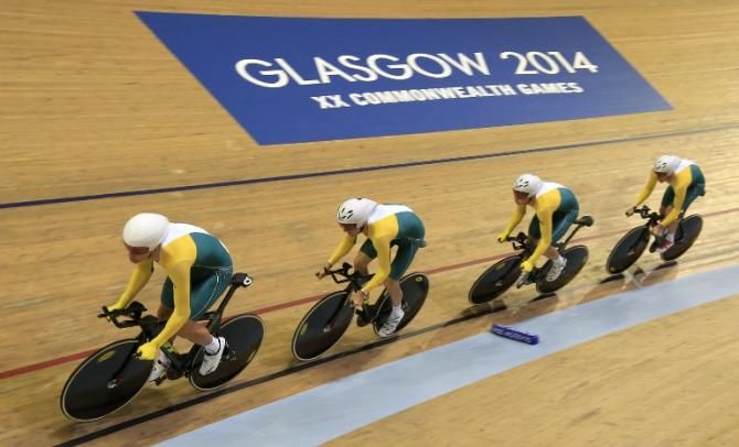 The Australian men's team pursuiters ride to the gold medal in the Commonwealth Games