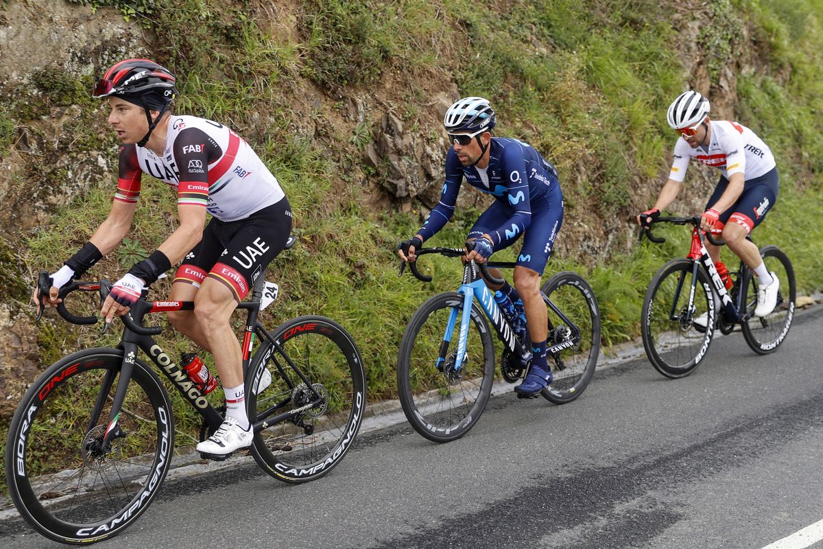 Itzulia Basque Country 2022 61st Edition 6th stage Eibar Arrate 1357k m 09042022 Davide Formolo ITA UAE Team Emirates Nelson Oliveira POR Movistar Team Tony Gallopin FRA Trek Segafredo photo Luis Angel GomezSprintCyclingAgency2022