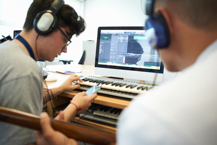 Want Students to Build a Healthier Relationship With Technology? Start With The Arts