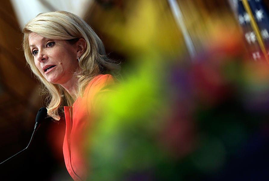 Wendy Davis campaign runs controversial rape ad