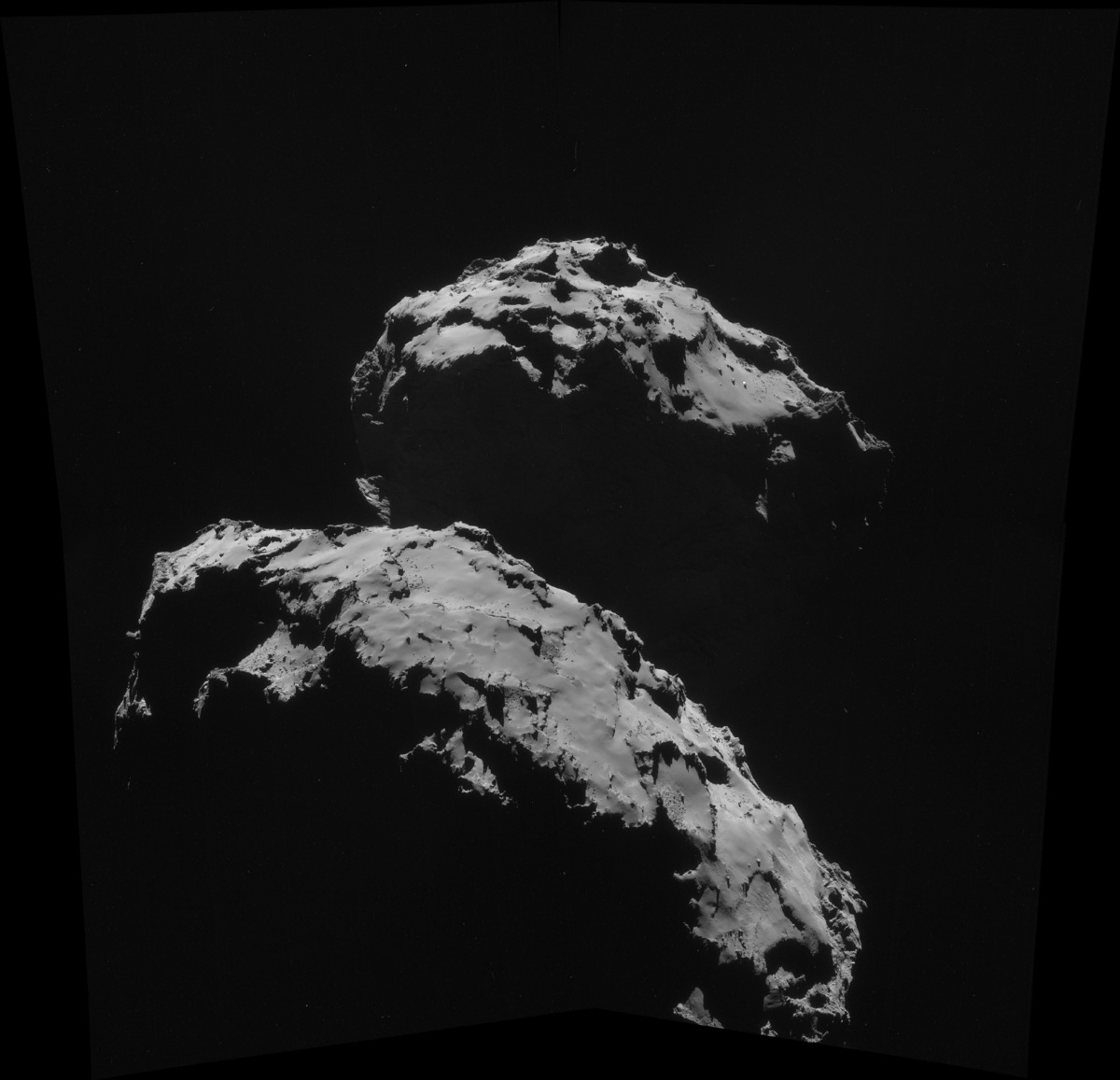 Comet 67P/Churyumov–Gerasimenko Seen at a Distance of 17.3 Miles