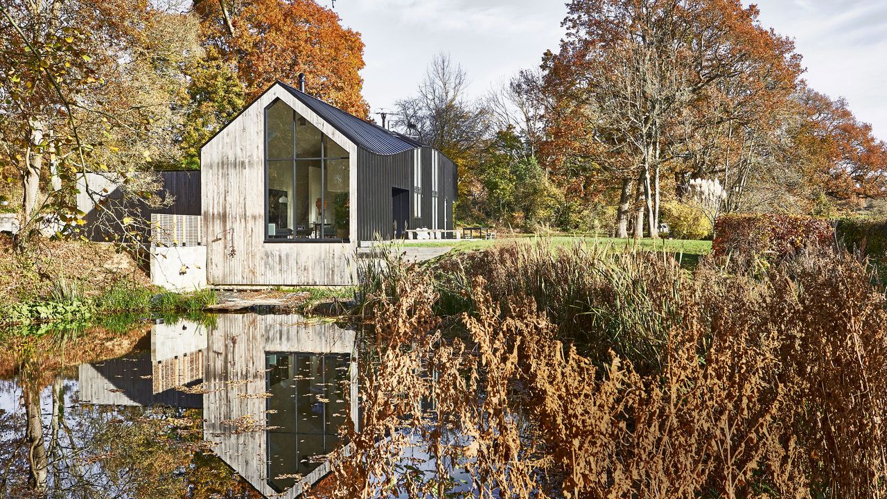 lakeside contemporary self build