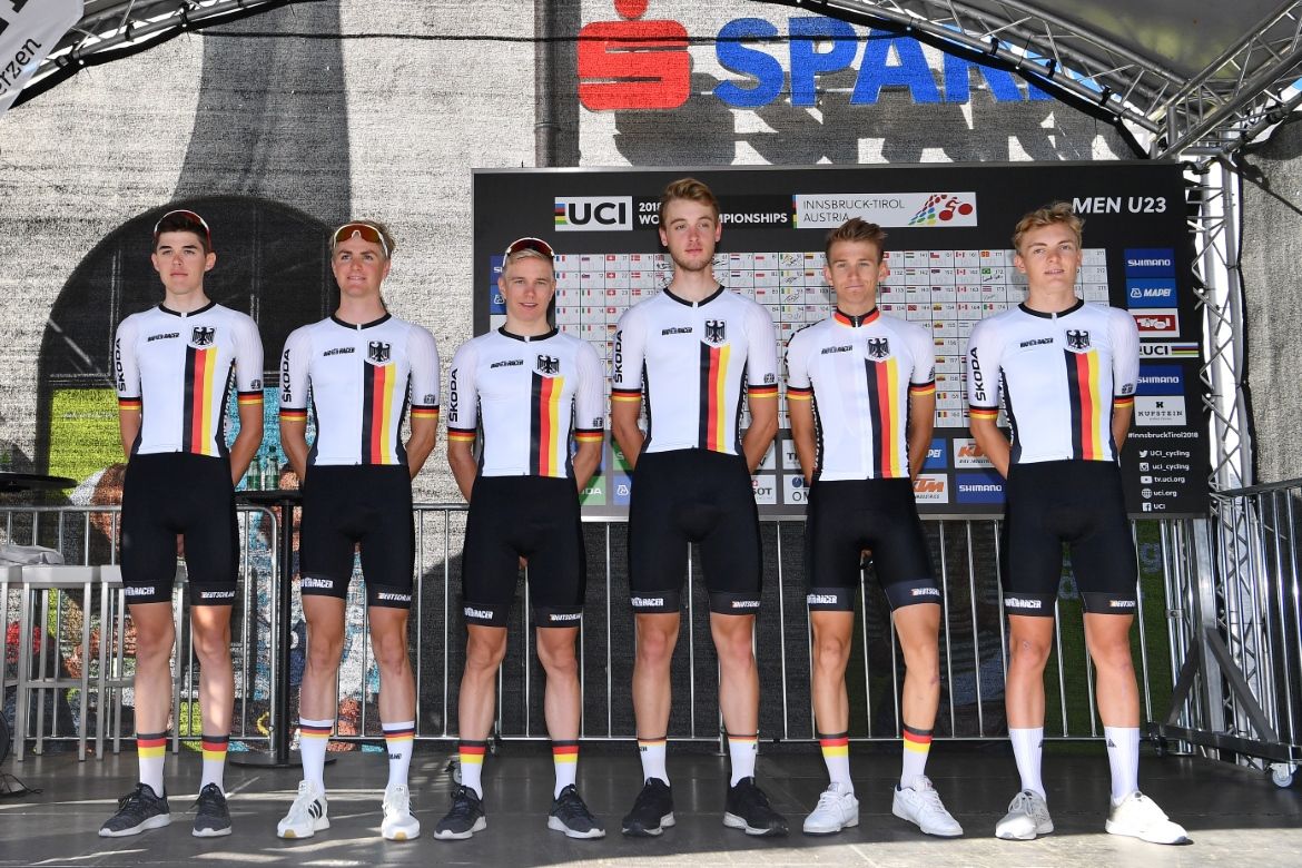 Lennard Kamna and the German under-23 team.