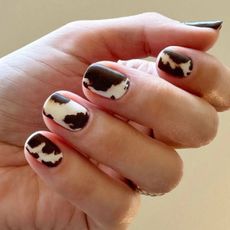 @betina_goldstein nail art for short nails