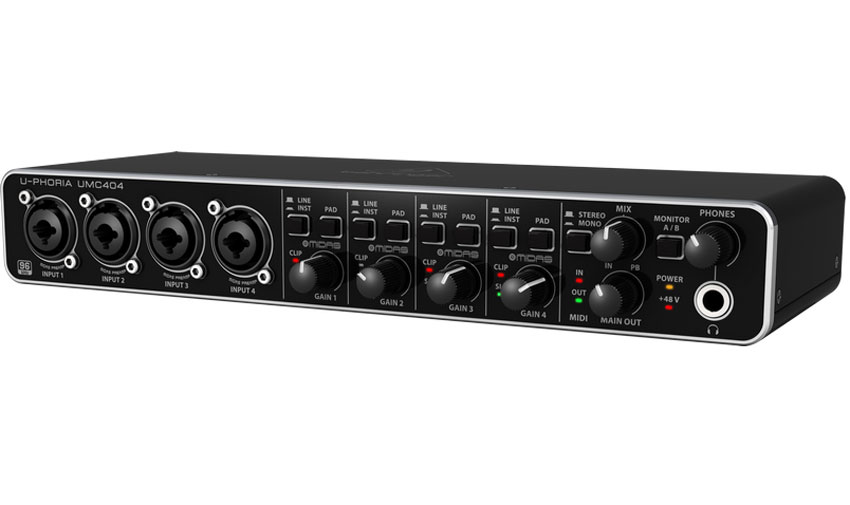 Behringer U-Phoria UMC404 (front)