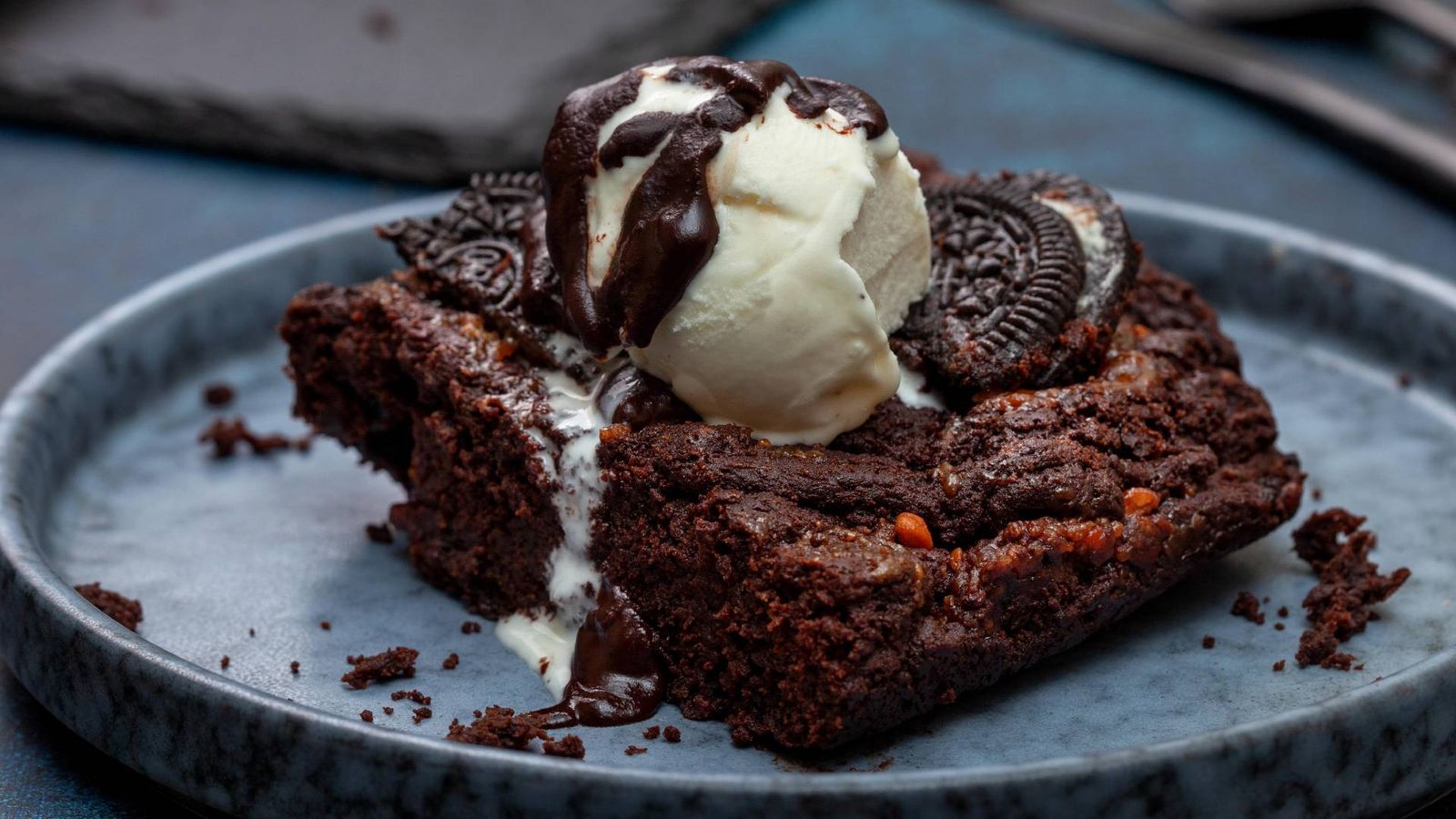Lorraine Pascale's Oreo brownies Baking Recipes GoodtoKnow